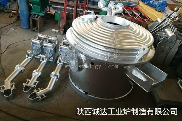 100KG試驗(yàn)爐現(xiàn)場制作情況