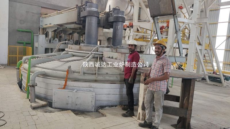 印度首臺熱熔渣制取礦棉電爐