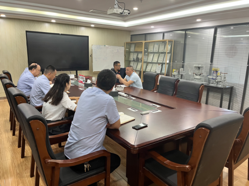 深化技術(shù)交流，共促產(chǎn)業(yè)發(fā)展 ——客戶蒞臨我司開(kāi)展鎳鉬提煉交流爐技術(shù)交流活動(dòng)